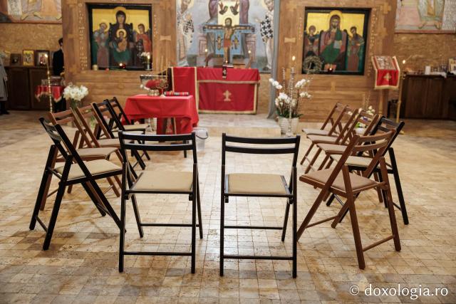 Sfânta Liturghie din Joia Mare la Parohia „Sf. Maxim Mărturisitorul - Sf. Grigorie Palama” Copou