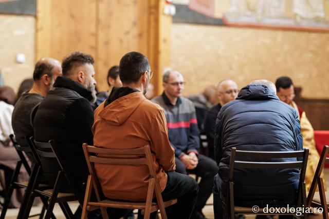 Sfânta Liturghie din Joia Mare la Parohia „Sf. Maxim Mărturisitorul - Sf. Grigorie Palama” Copou