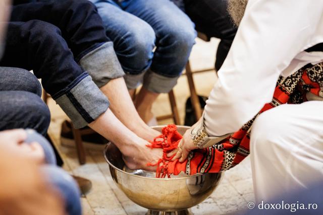 Sfânta Liturghie din Joia Mare la Parohia „Sf. Maxim Mărturisitorul - Sf. Grigorie Palama” Copou