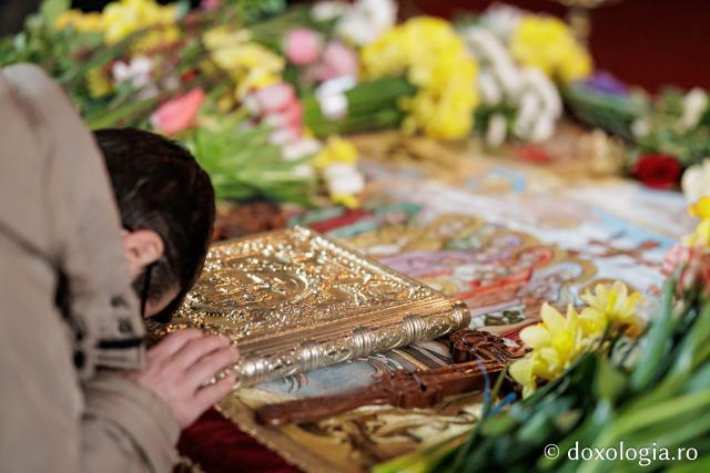 (Foto) Prohodul Domnului la Catedrala Mitropolitana din Iași – 2026