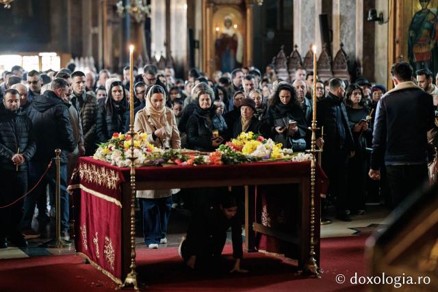 (Foto) Prohodul Domnului la Catedrala Mitropolitana din Iași – 2026