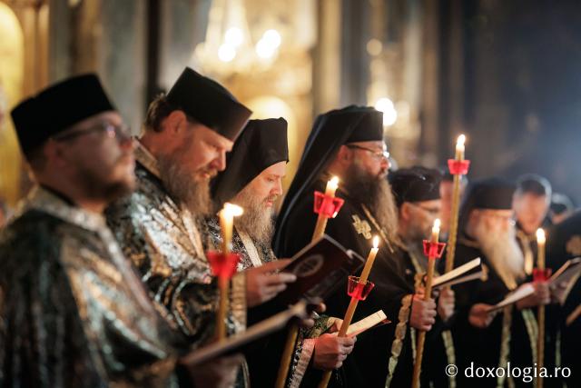 (Foto) Prohodul Domnului la Catedrala Mitropolitana din Iași – 2026