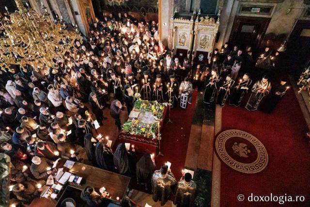 (Foto) Prohodul Domnului la Catedrala Mitropolitana din Iași – 2026