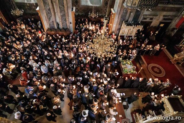 (Foto) Prohodul Domnului la Catedrala Mitropolitana din Iași – 2026