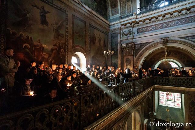 (Foto) Prohodul Domnului la Catedrala Mitropolitana din Iași – 2026