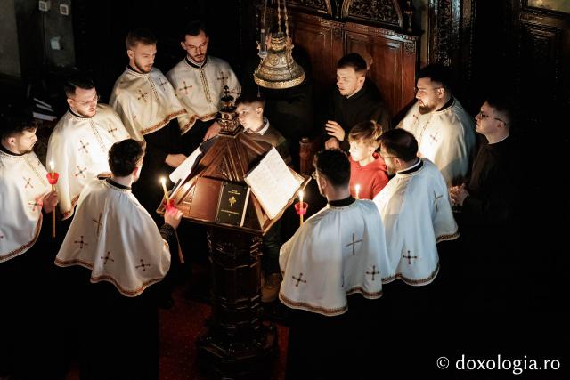 (Foto) Prohodul Domnului la Catedrala Mitropolitana din Iași – 2026