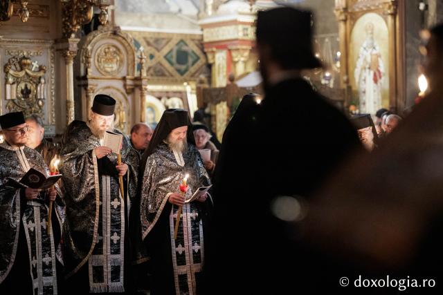 (Foto) Prohodul Domnului la Catedrala Mitropolitana din Iași – 2026