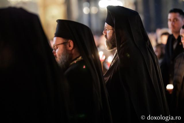 (Foto) Prohodul Domnului la Catedrala Mitropolitana din Iași – 2026