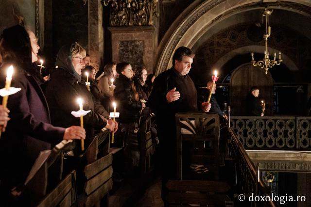 (Foto) Prohodul Domnului la Catedrala Mitropolitana din Iași – 2026