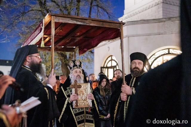 (Foto) Prohodul Domnului la Catedrala Mitropolitana din Iași – 2026
