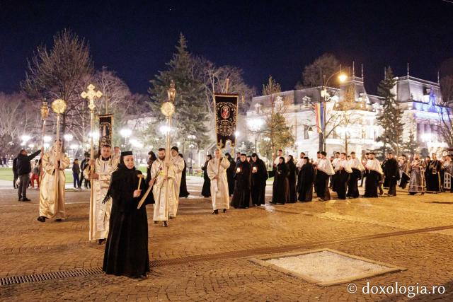 (Foto) Prohodul Domnului la Catedrala Mitropolitana din Iași – 2026