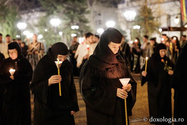 (Foto) Prohodul Domnului la Catedrala Mitropolitana din Iași – 2026