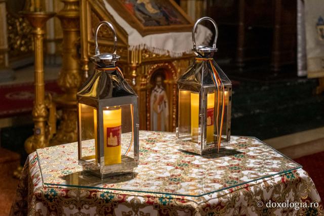 De la Ierusalim la Iași: Sfânta Lumină, primită la Catedrala Mitropolitană