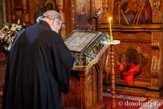 Marea Luni la Mănăstirea Almaș din județul Neamț