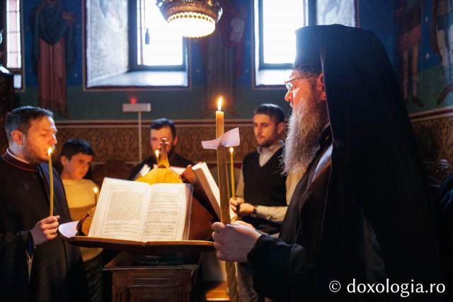 Marea Luni la Mănăstirea Almaș din județul Neamț