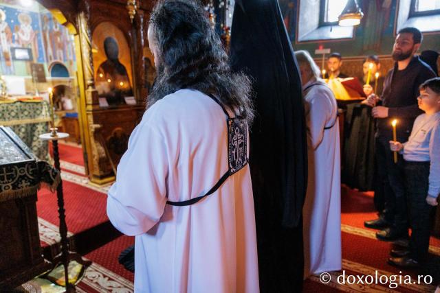 Marea Luni la Mănăstirea Almaș din județul Neamț