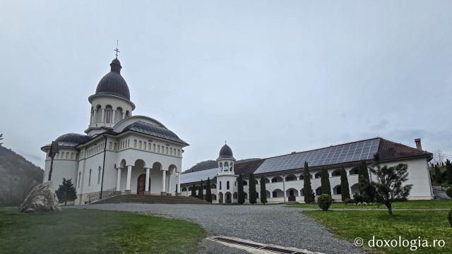 Mănăstirea „Martirii Neamului” Muncel