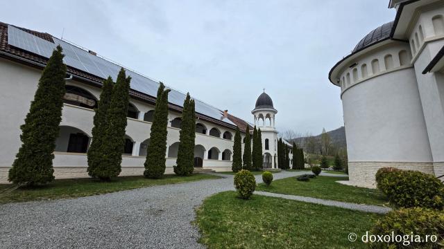 Mănăstirea „Martirii Neamului” Muncel