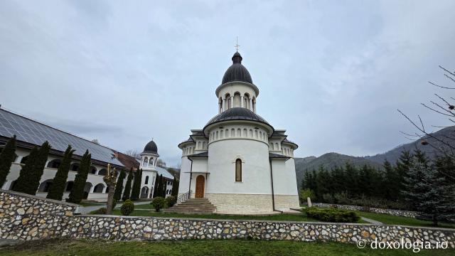 Mănăstirea „Martirii Neamului” Muncel