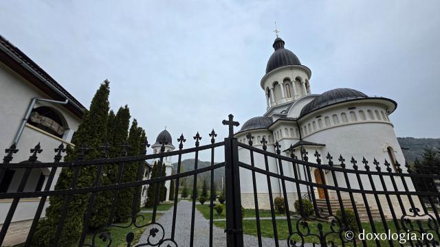 Mănăstirea „Martirii Neamului” Muncel