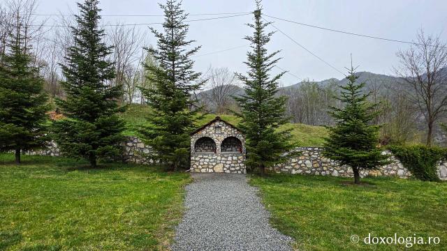 Mănăstirea „Martirii Neamului” Muncel