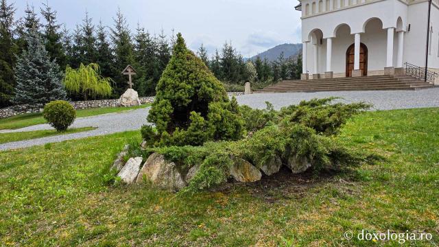 Mănăstirea „Martirii Neamului” Muncel