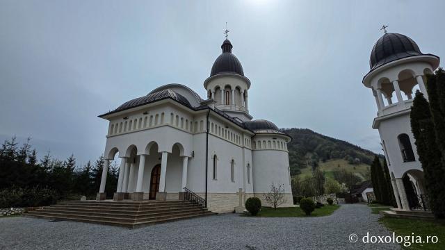 Mănăstirea „Martirii Neamului” Muncel