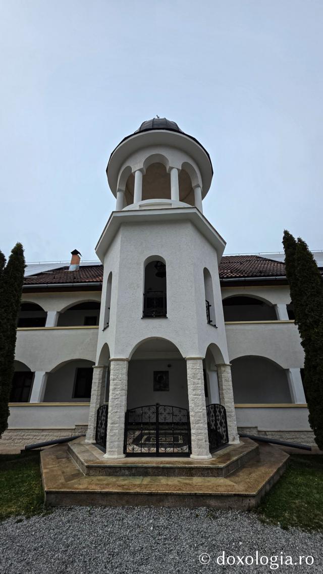 Mănăstirea „Martirii Neamului” Muncel