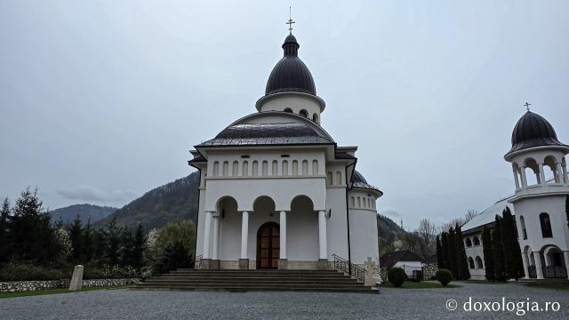 Mănăstirea „Martirii Neamului” Muncel