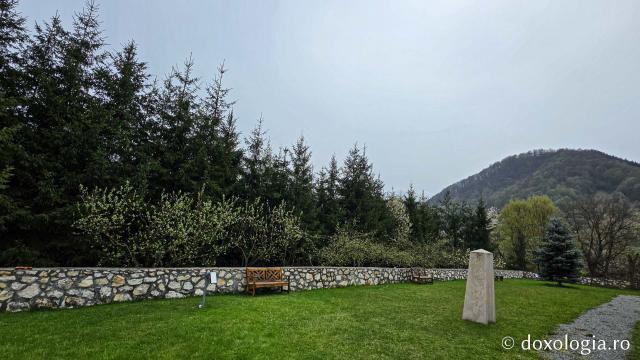 Mănăstirea „Martirii Neamului” Muncel