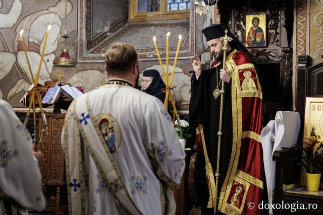Priveghere la Mănăstirea Durău