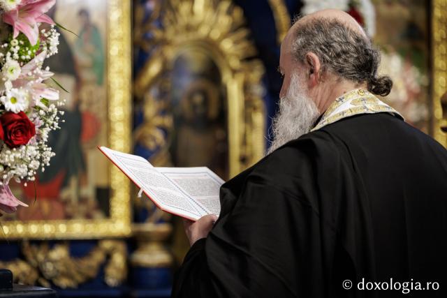 Priveghere la Mănăstirea Durău