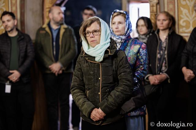 Priveghere la Mănăstirea Durău