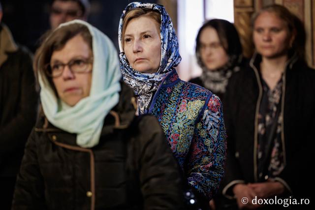 Priveghere la Mănăstirea Durău