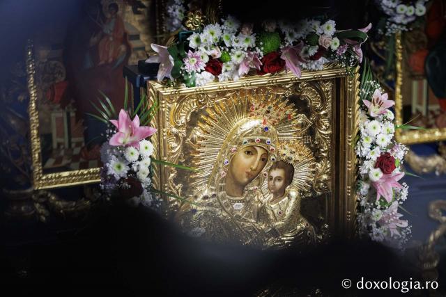 Priveghere la Mănăstirea Durău