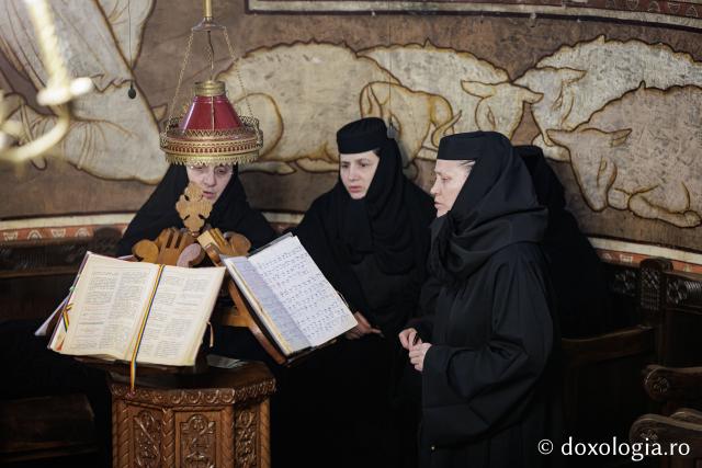 Priveghere la Mănăstirea Durău