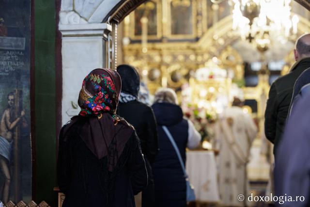 Priveghere la Mănăstirea Durău