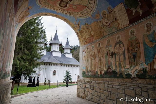 Priveghere la Mănăstirea Durău