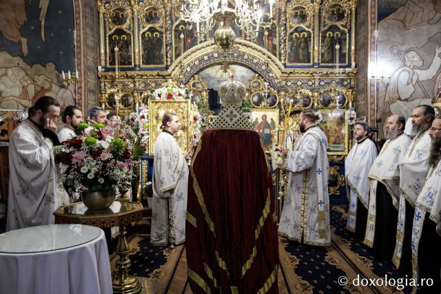 Priveghere la Mănăstirea Durău