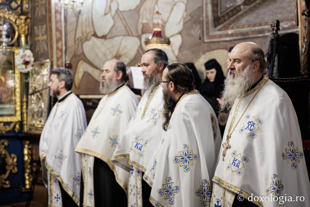 Priveghere la Mănăstirea Durău