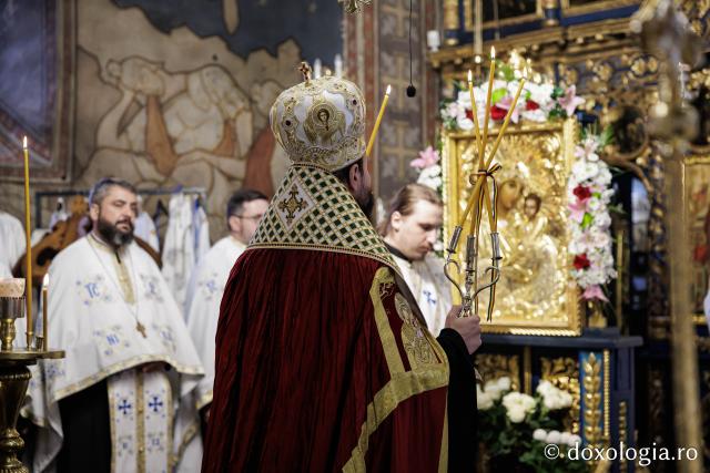Priveghere la Mănăstirea Durău