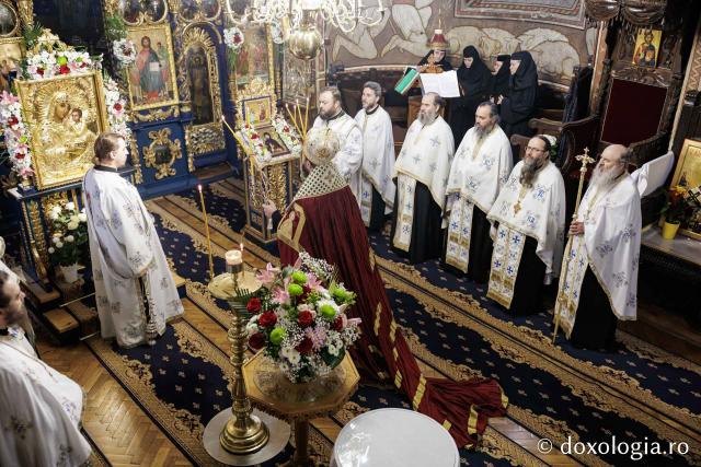 Priveghere la Mănăstirea Durău