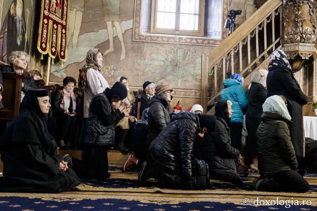 Priveghere la Mănăstirea Durău
