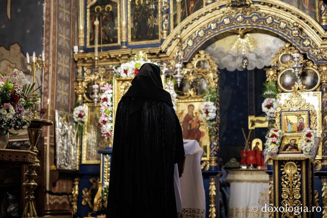 Priveghere la Mănăstirea Durău