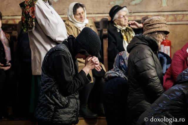 Priveghere la Mănăstirea Durău