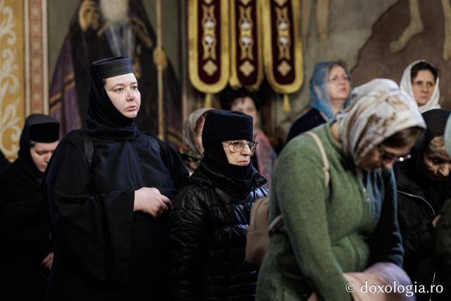Priveghere la Mănăstirea Durău