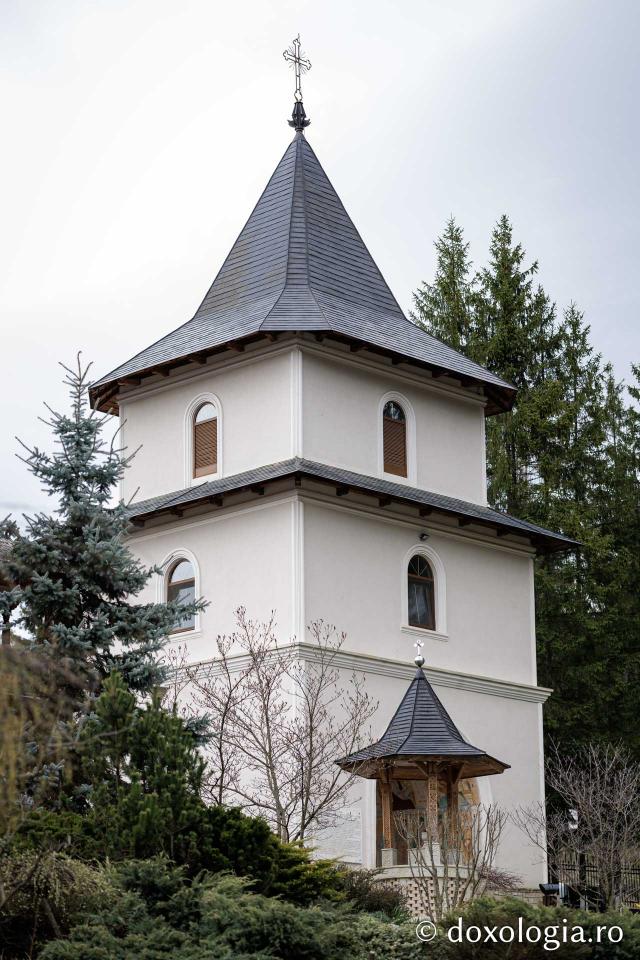 Priveghere la Mănăstirea Durău