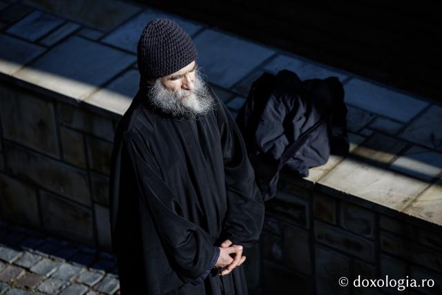 (Foto) Rugăciune și bucurie – pelerini uniți sub ocrotirea Sfintei Cuvioase Mavra de pe Ceahlău