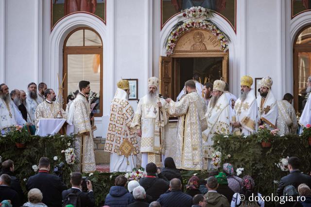 Sfânta Liturghie cu ocazia proclamării locale a canonizării Sfintei Cuvioase Mavra de pe Ceahlău