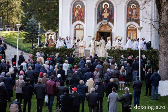 Sfânta Liturghie cu ocazia proclamării locale a canonizării Sfintei Cuvioase Mavra de pe Ceahlău